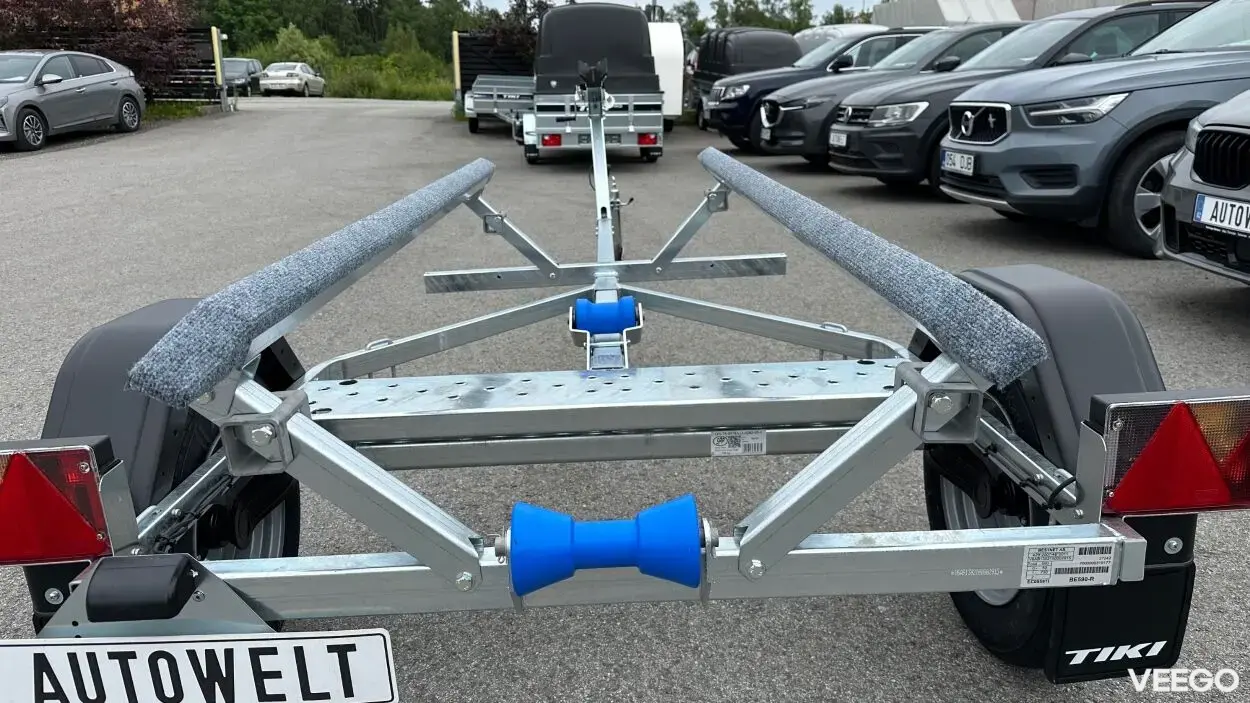 Tiki Treiler Paadihaagis siinidega