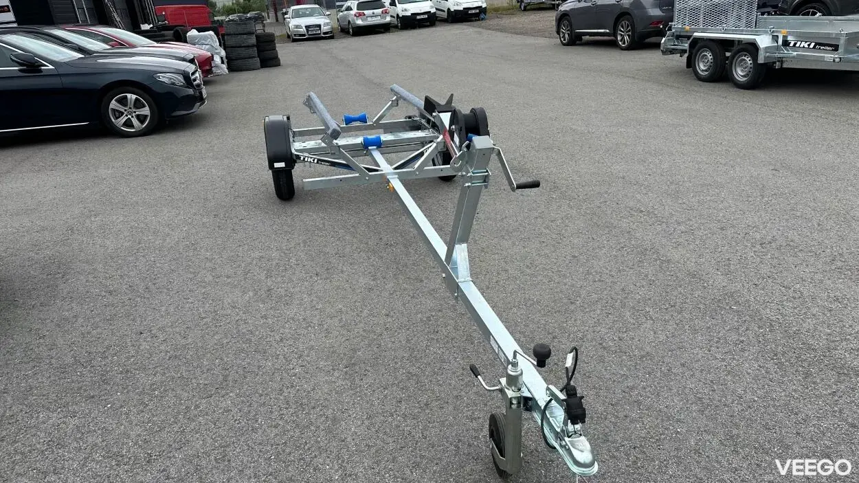 Tiki Treiler Paadihaagis siinidega