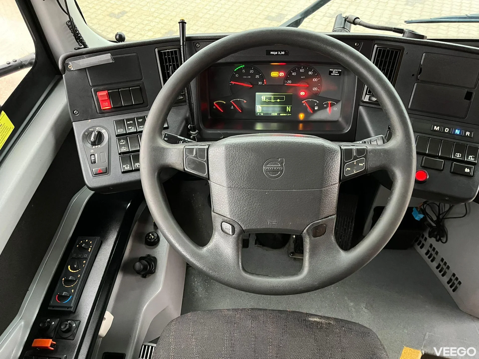 Volvo B8RLE 4 SIMILAR AVAILABLE / 47 SEATS / AC / AUXILIARY HEATING  240kW