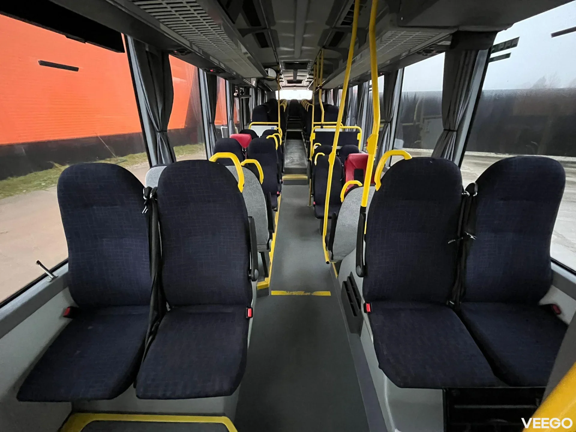 Volvo B8RLE 4 SIMILAR AVAILABLE / 47 SEATS / AC / AUXILIARY HEATING  240kW
