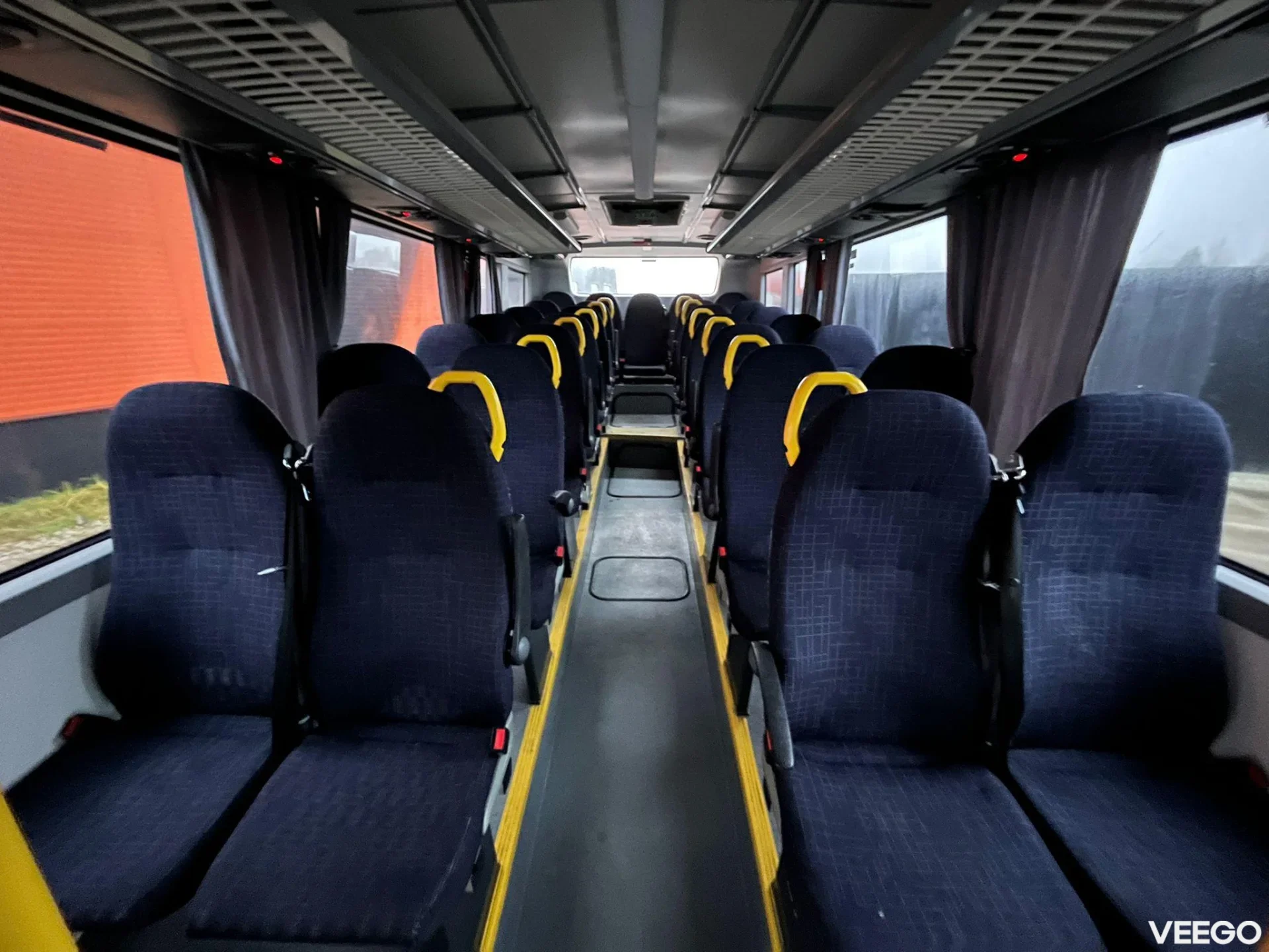 Volvo B8RLE 4 SIMILAR AVAILABLE / 47 SEATS / AC / AUXILIARY HEATING  240kW