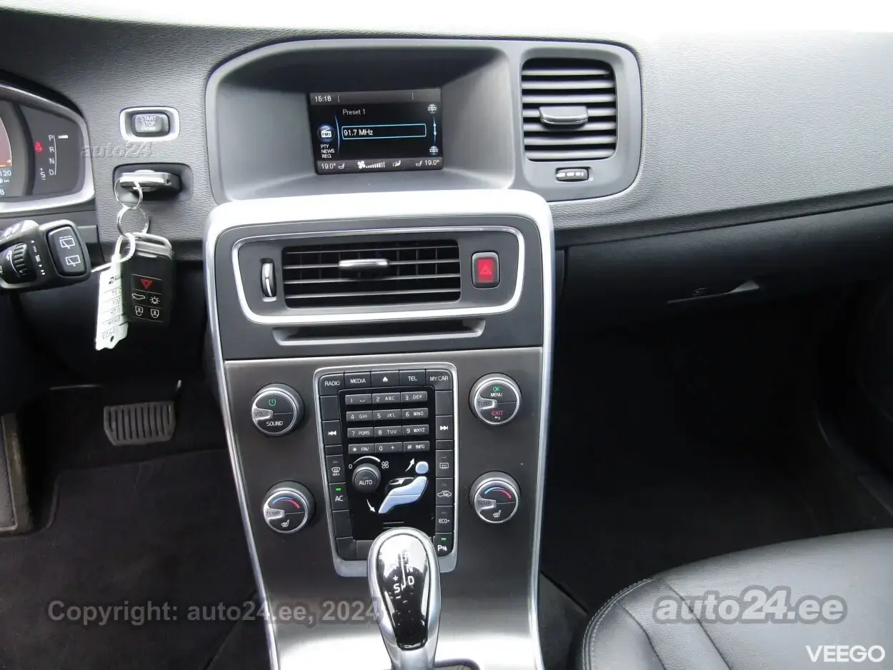 Volvo V60 R-Design City Safety 2.0 133kW