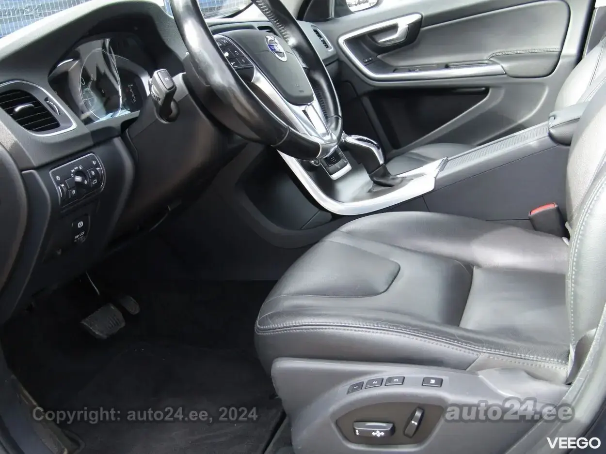 Volvo V60 R-Design City Safety 2.0 133kW