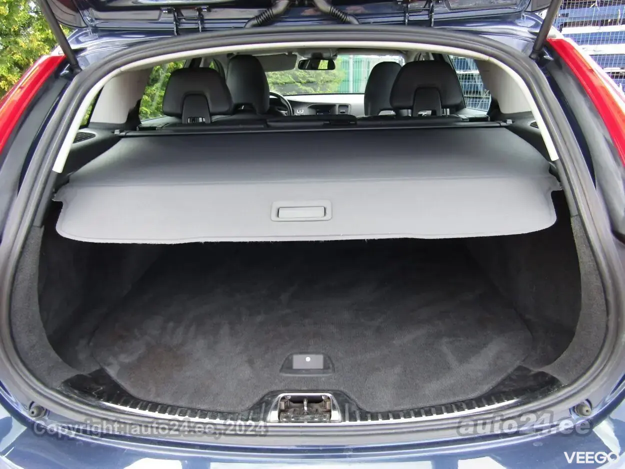 Volvo V60 R-Design City Safety 2.0 133kW