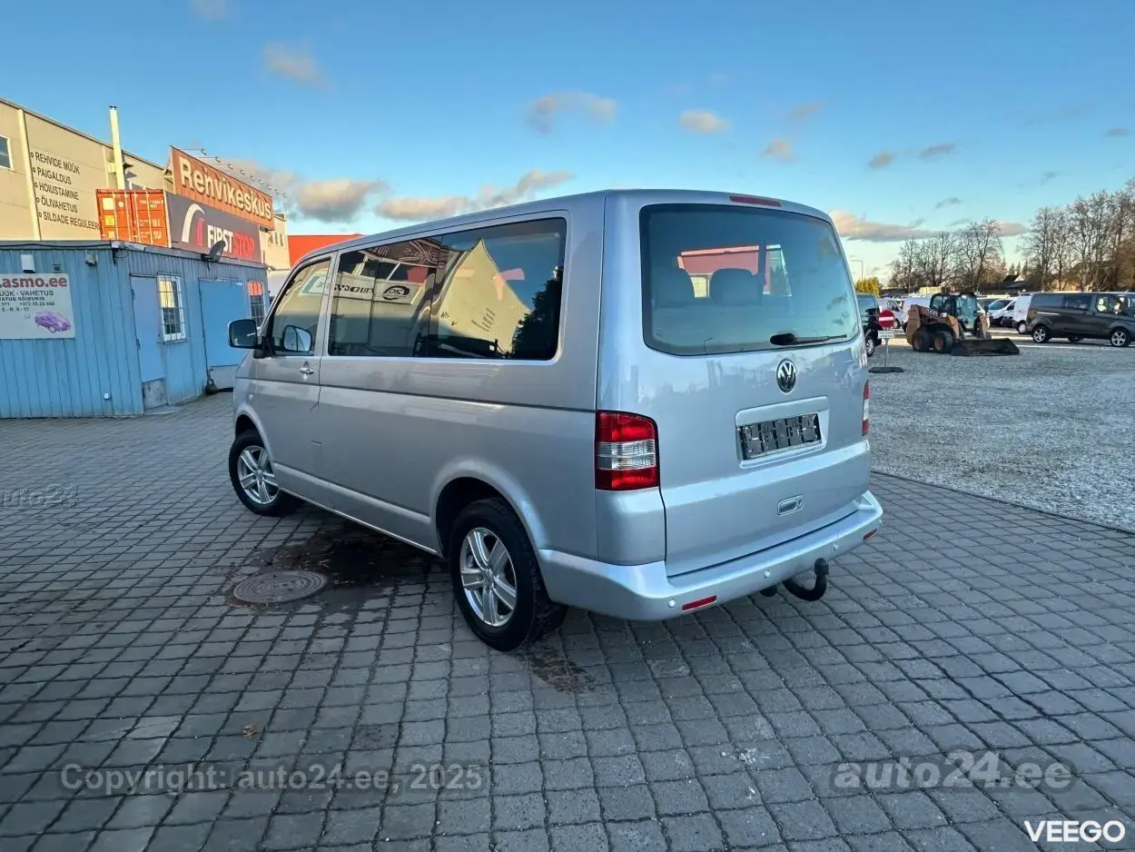 Volkswagen Caravelle 2.5 96kW