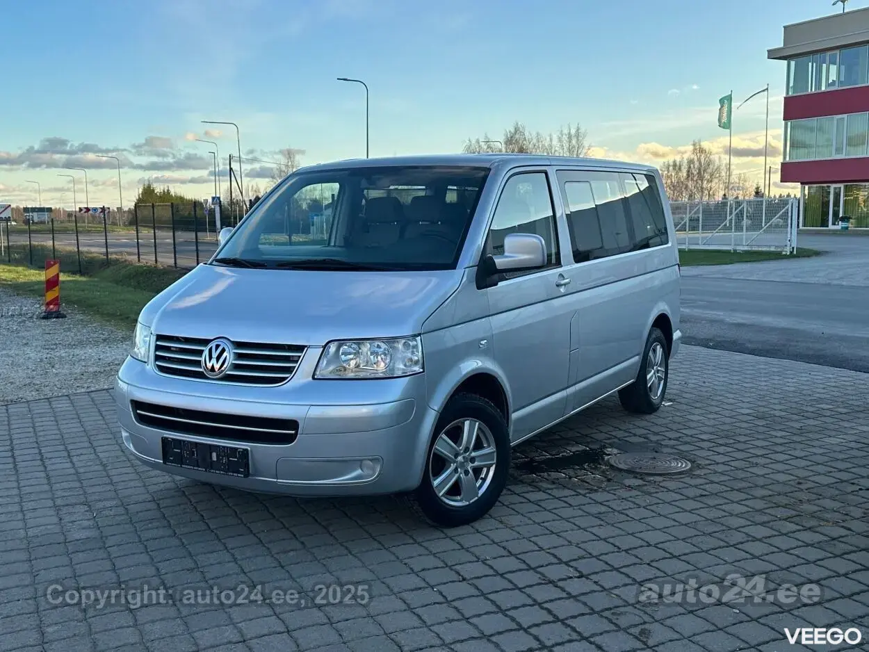 Volkswagen Caravelle 2.5 96kW
