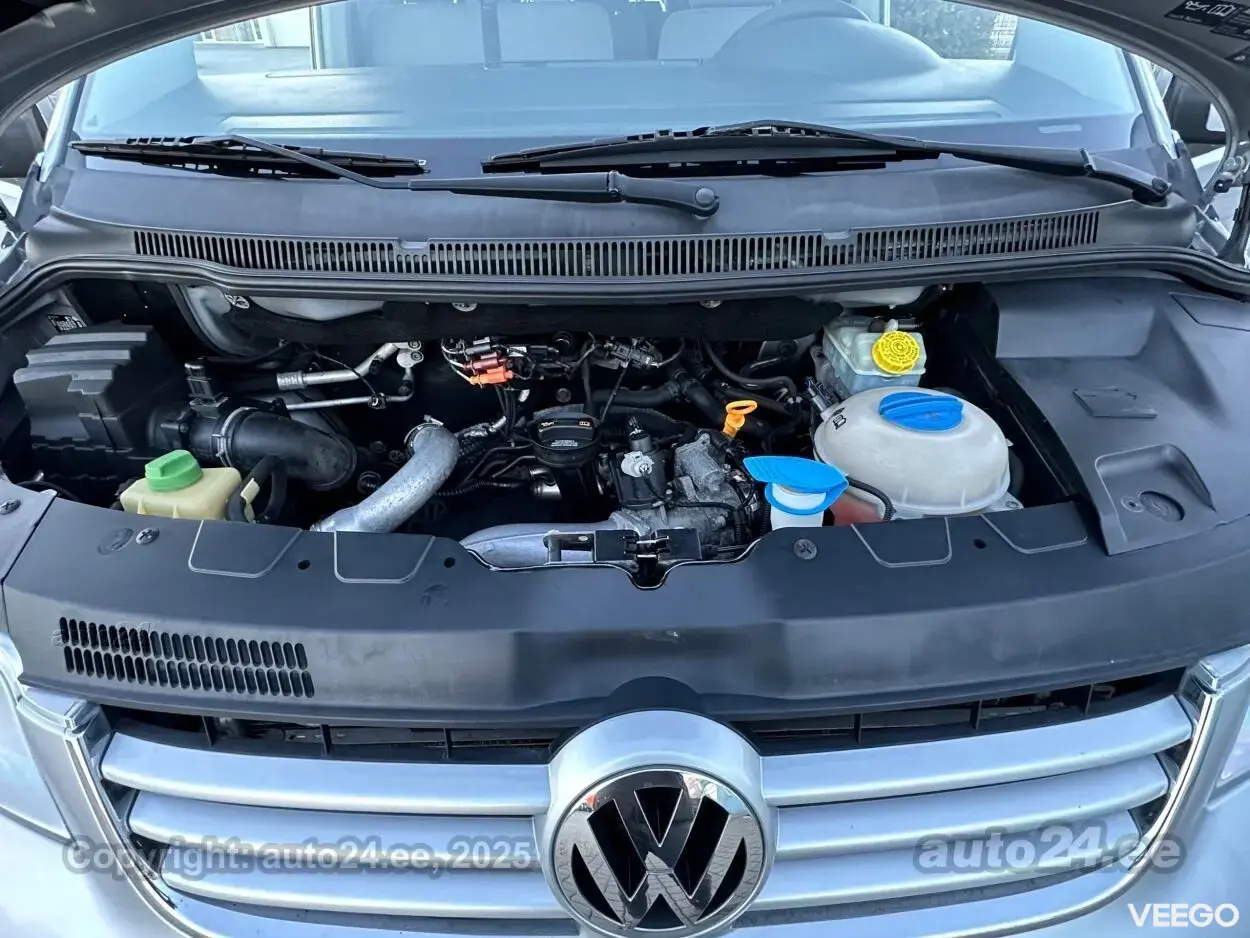 Volkswagen Caravelle 2.5 96kW
