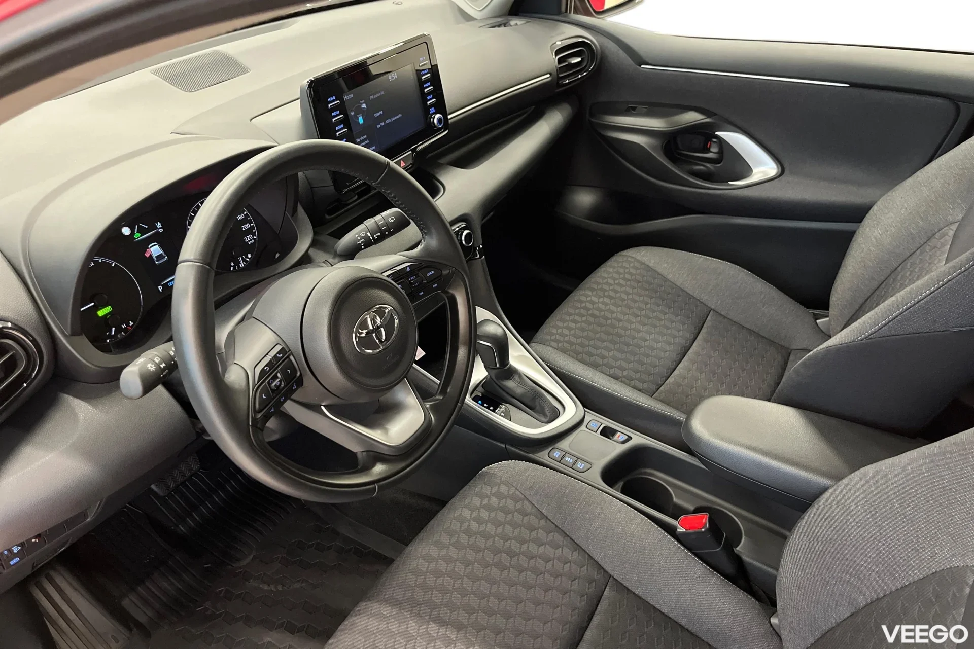 Toyota Yaris Active Hybrid 1.5 68kW