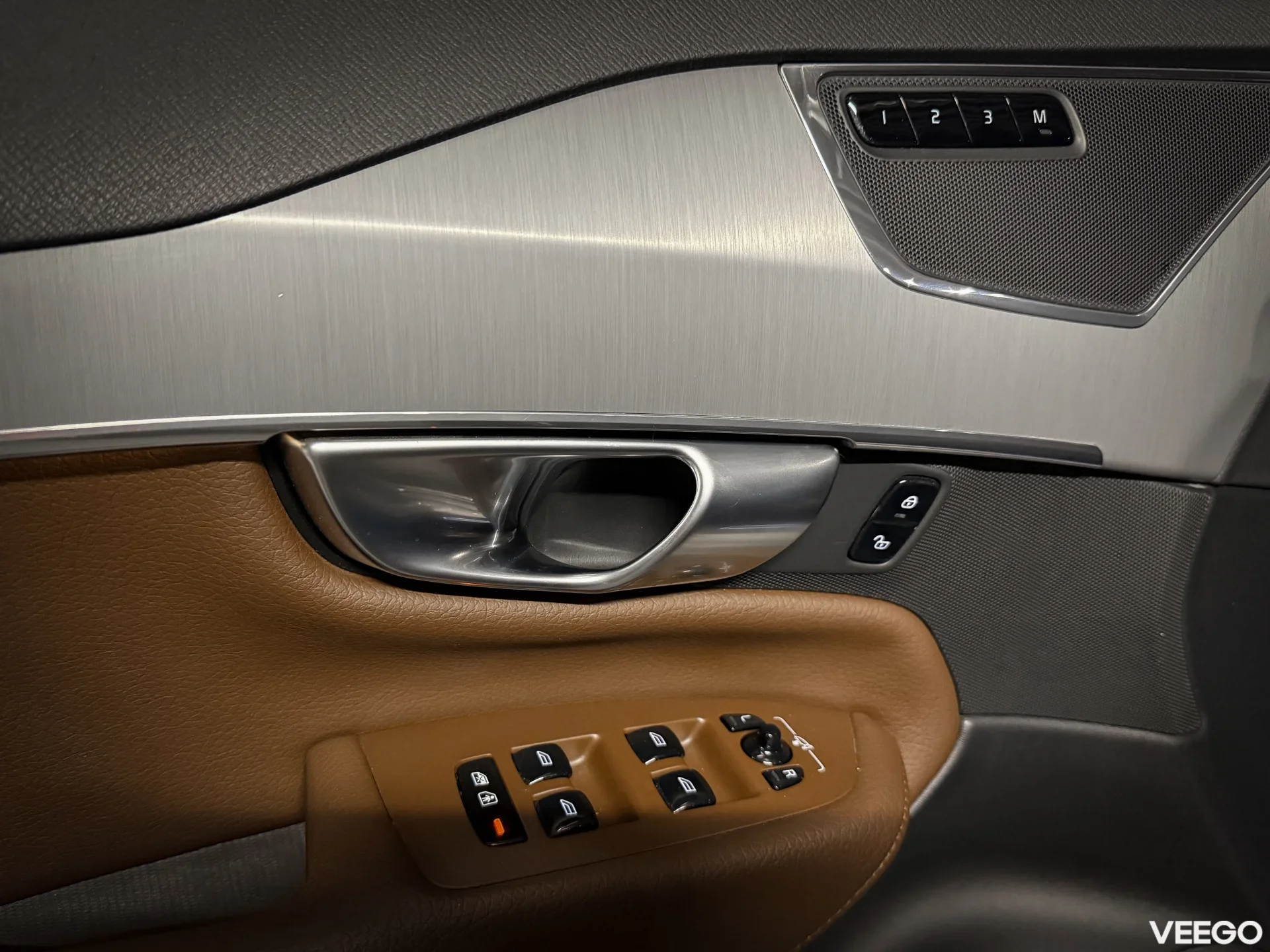 Volvo XC90 Momentum+ 2.0 173kW