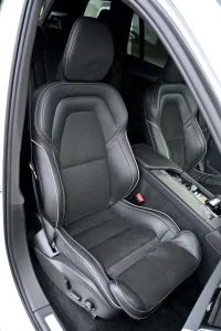 Volvo XC90 AWD T8 H&K ULTIMATE DARK XENIUM INTELLI SAFE 2 335kW thumbnail