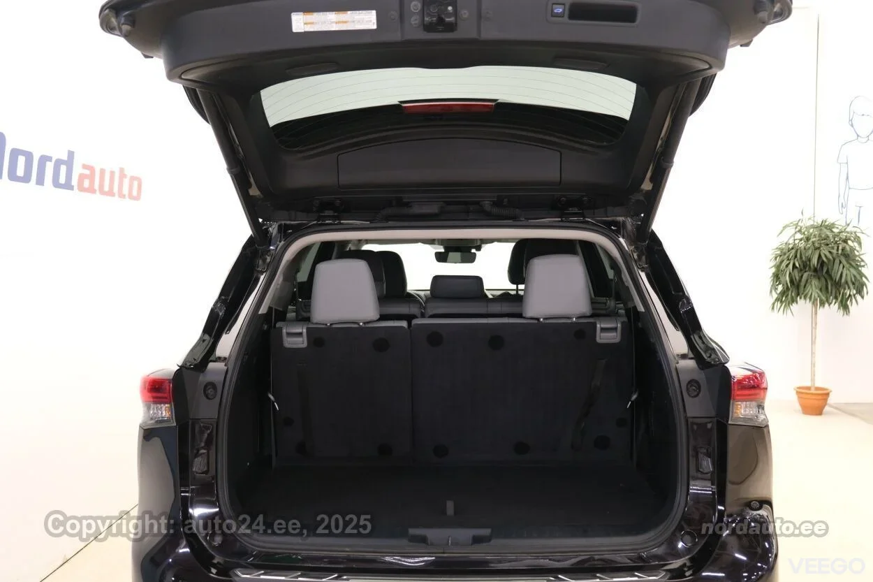 Toyota HIGHLANDER HYBRID Executive AWD 2.5 140kW