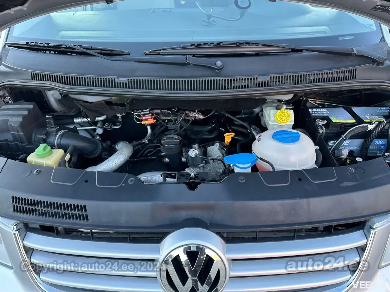 Volkswagen Caravelle 2.5 96kW