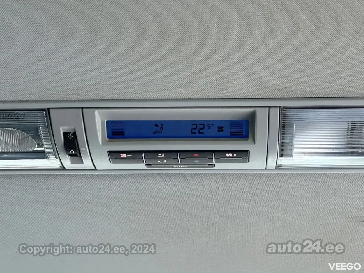 Volkswagen Caravelle 2.5 96kW