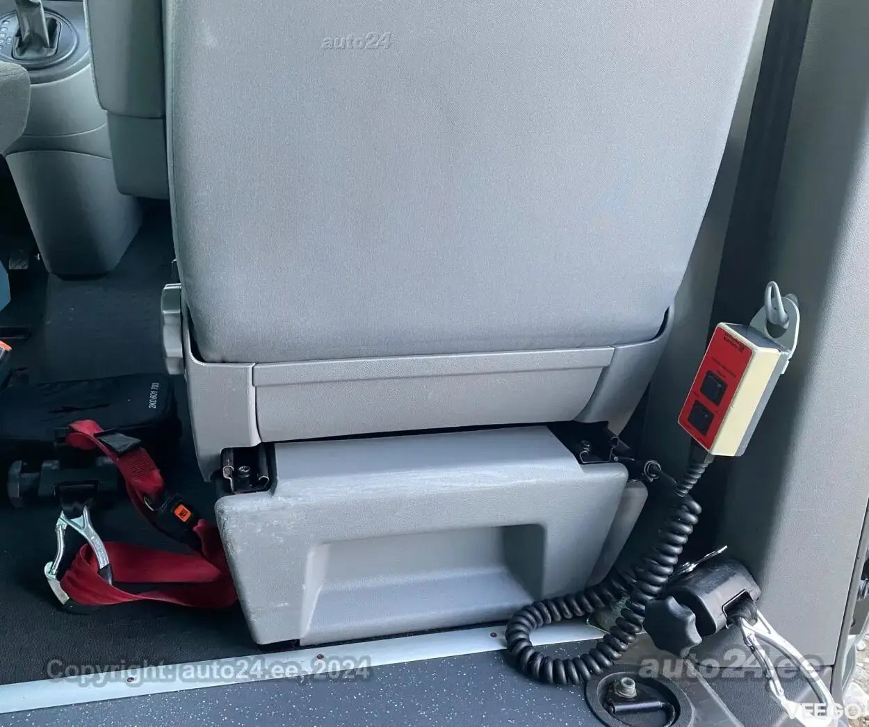 Volkswagen Caravelle 2.5 96kW