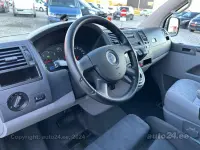 Volkswagen Caravelle 2.5 96kW thumbnail