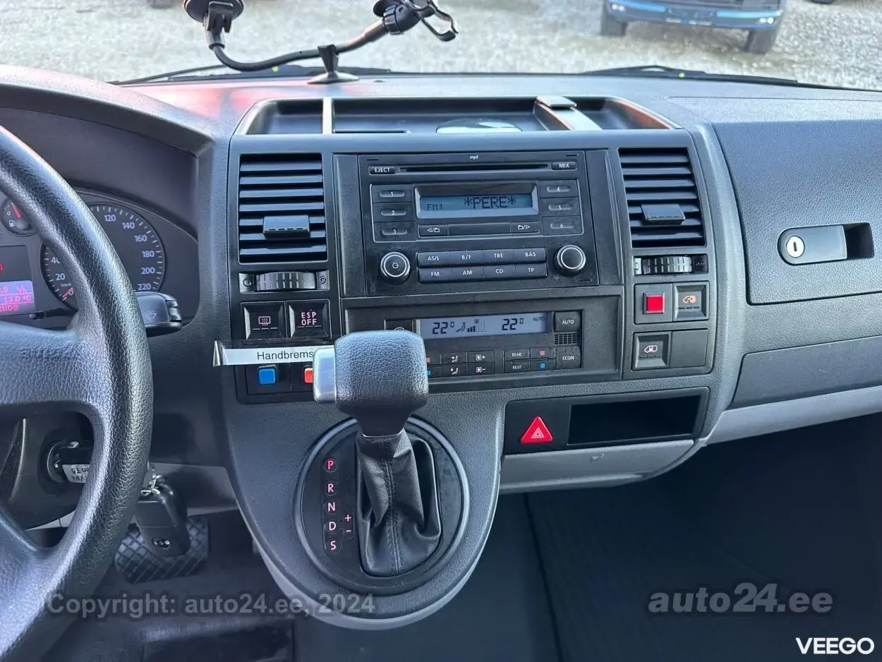 Volkswagen Caravelle 2.5 96kW