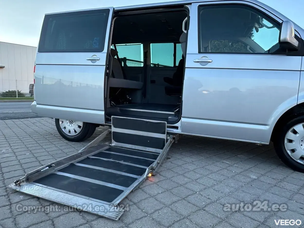 Volkswagen Caravelle 2.5 96kW