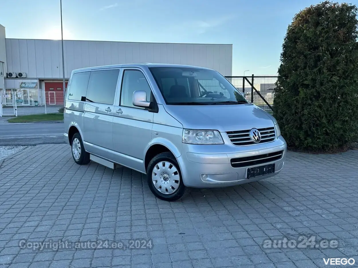 Volkswagen Caravelle 2.5 96kW