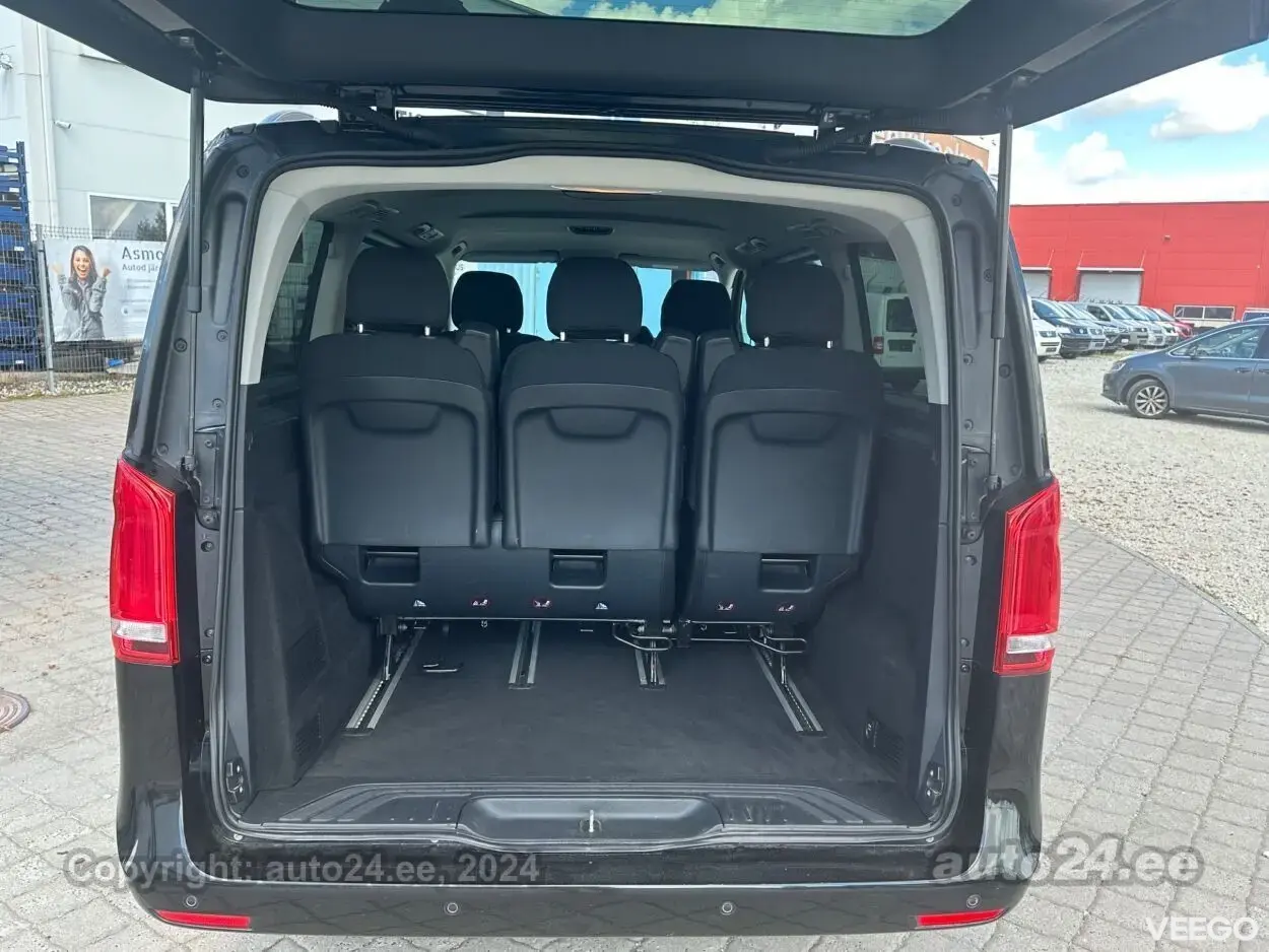 Mercedes-Benz V220 2.1 120kW