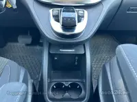Mercedes-Benz V220 2.1 120kW thumbnail