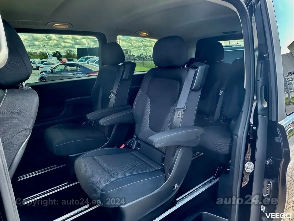 Mercedes-Benz V220 2.1 120kW