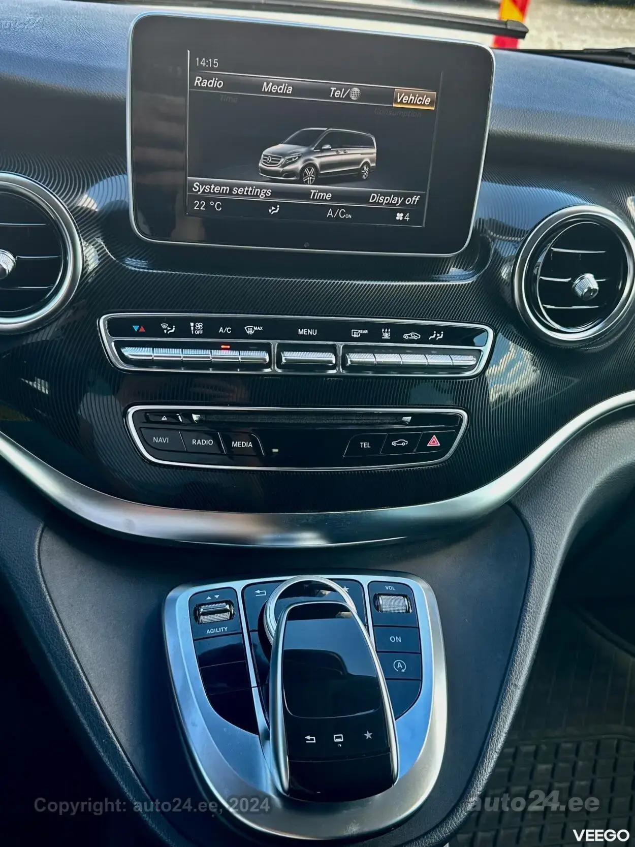 Mercedes-Benz V220 2.1 120kW