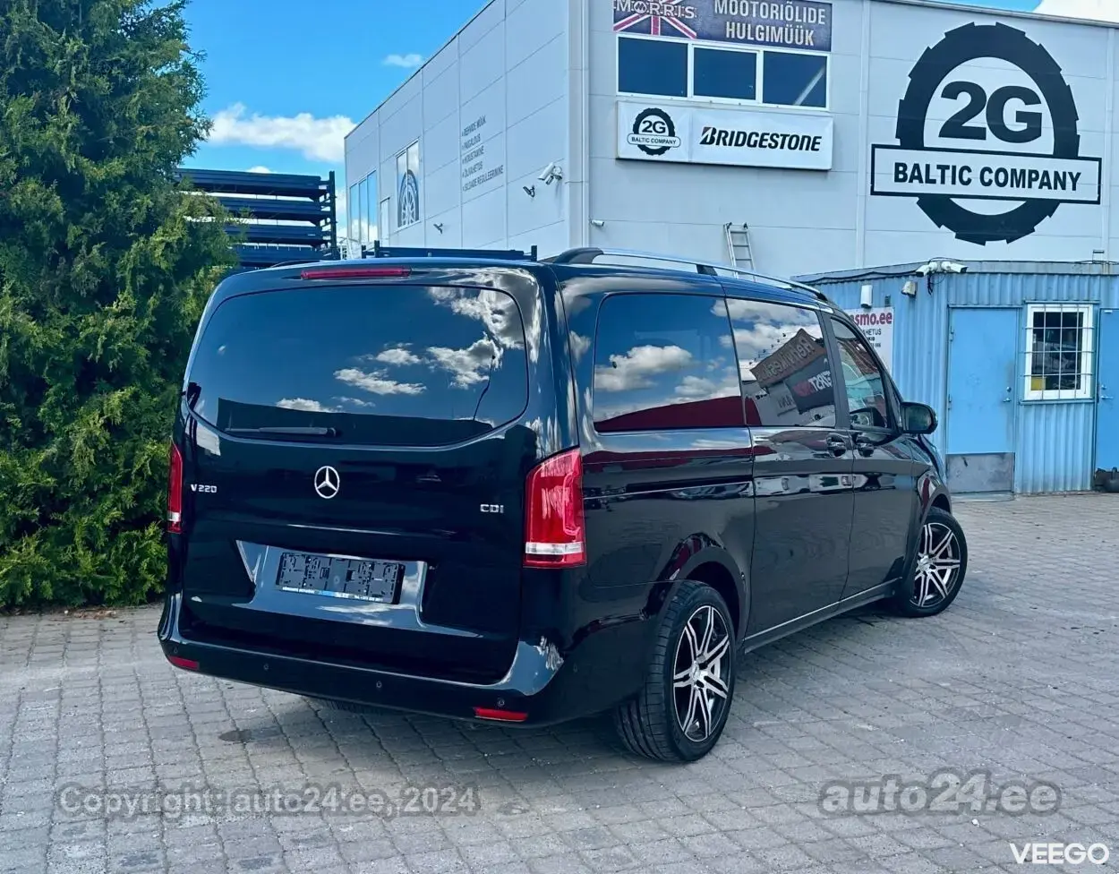 Mercedes-Benz V220 2.1 120kW