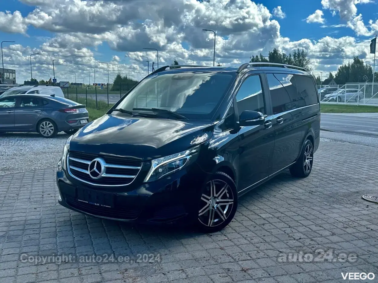 Mercedes-Benz V220 2.1 120kW