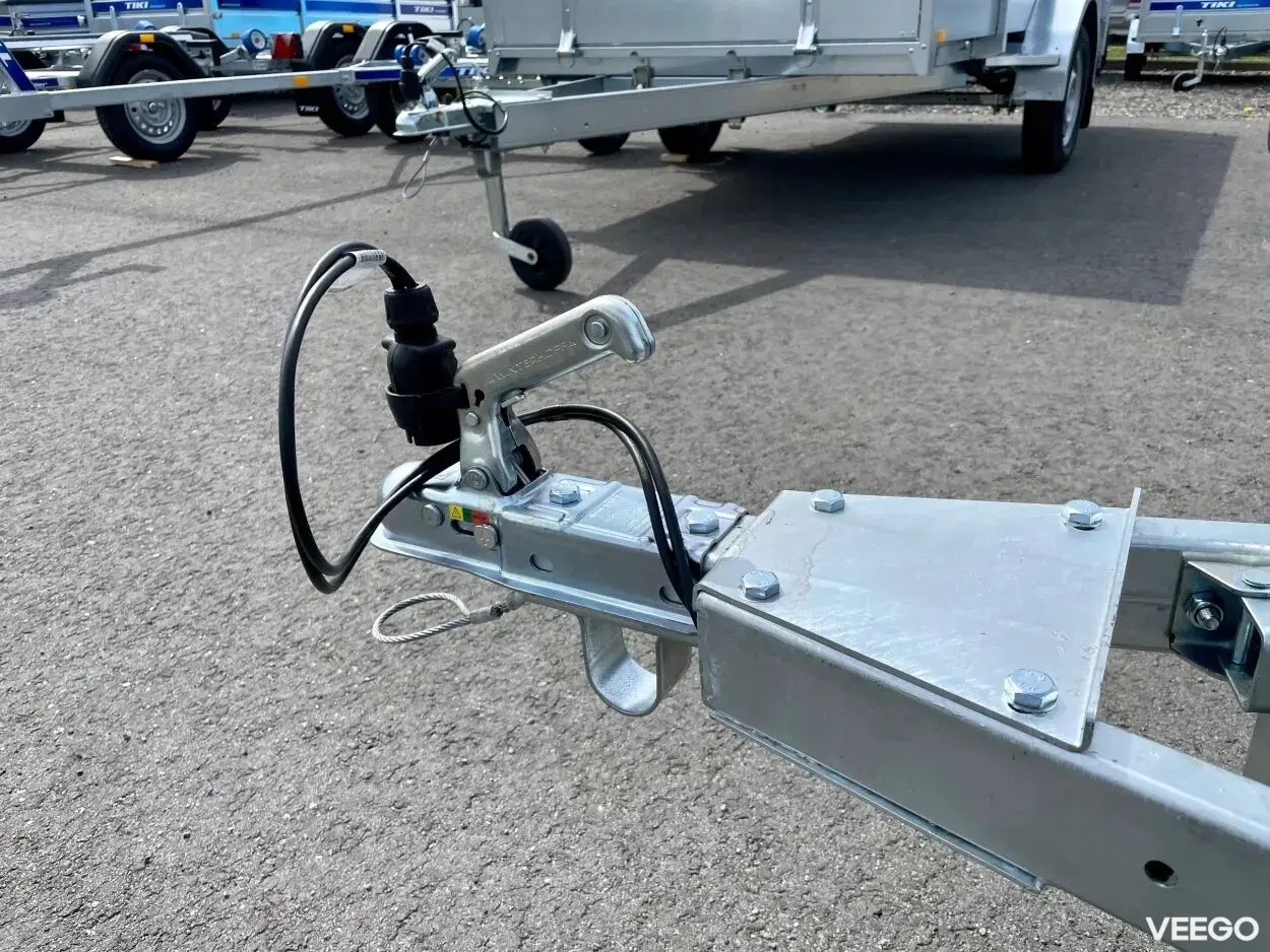 Tiki Treiler Keevis kastihaagis 300LH 3x1.5 kW