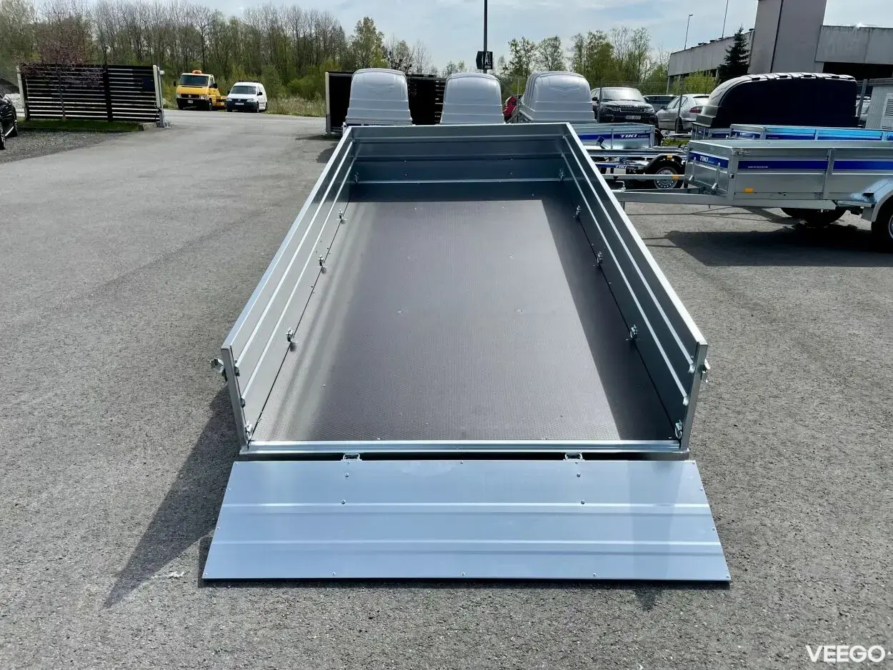 Tiki Treiler Keevis kastihaagis 300LH 3x1.5 kW