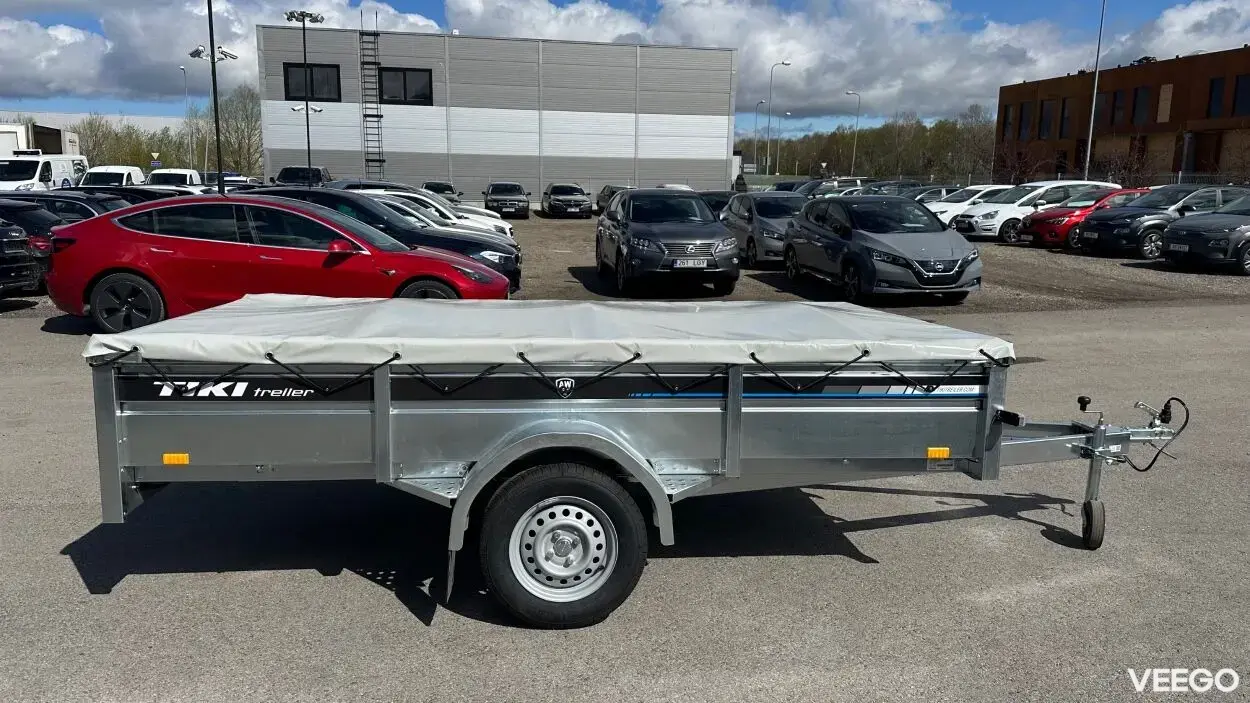 Tiki Treiler 300-LH kastihaagis kW
