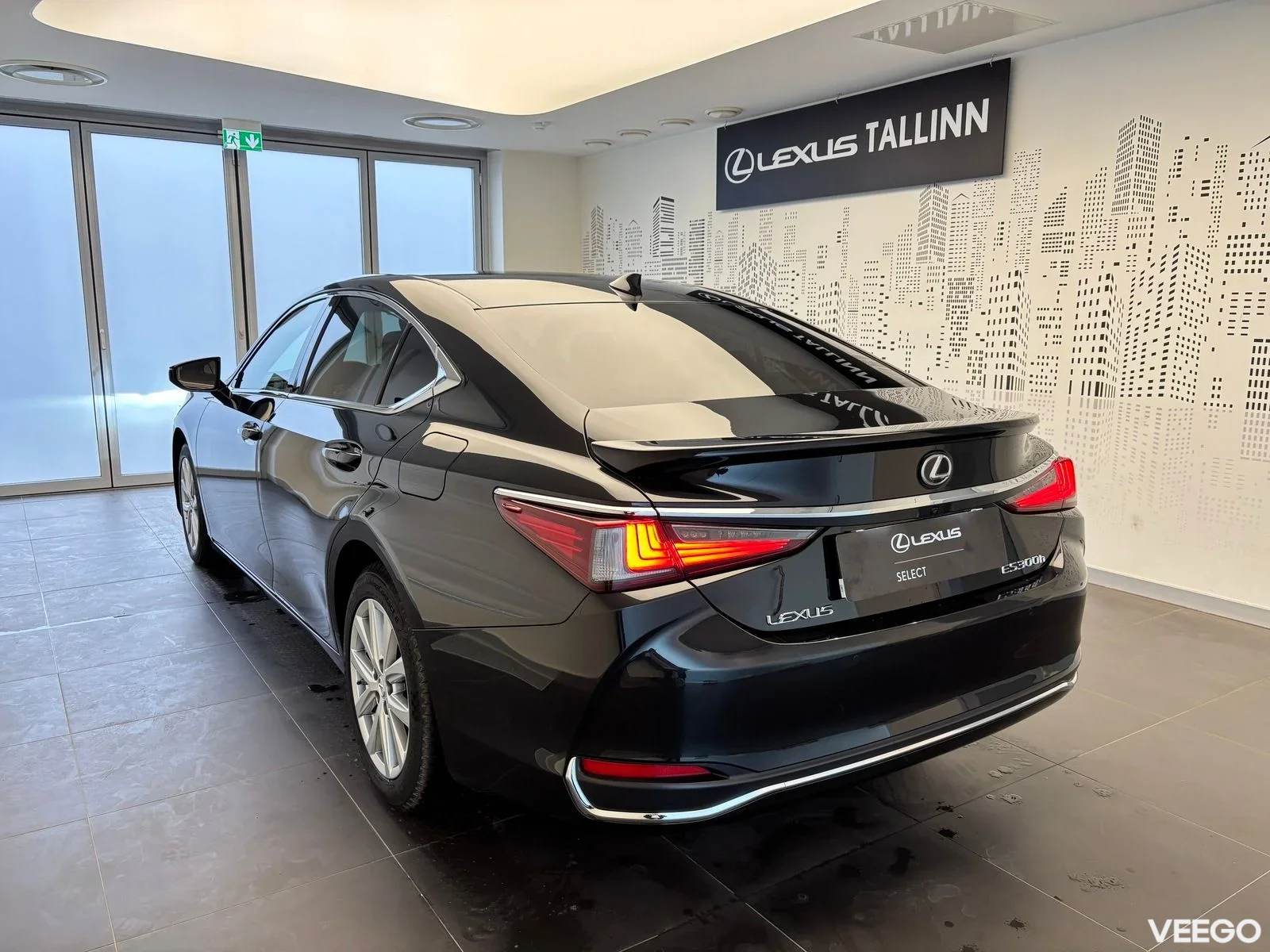 Lexus ES 300h - 164kW