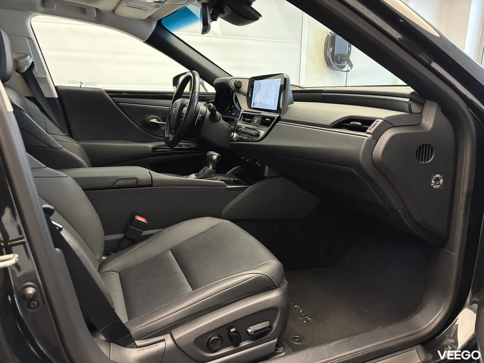 Lexus ES 300h - 164kW