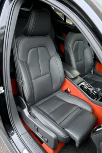 Volvo XC40 AWD H&K R-DESIGN XENIUM INTELLI PRO FULL 140kW thumbnail