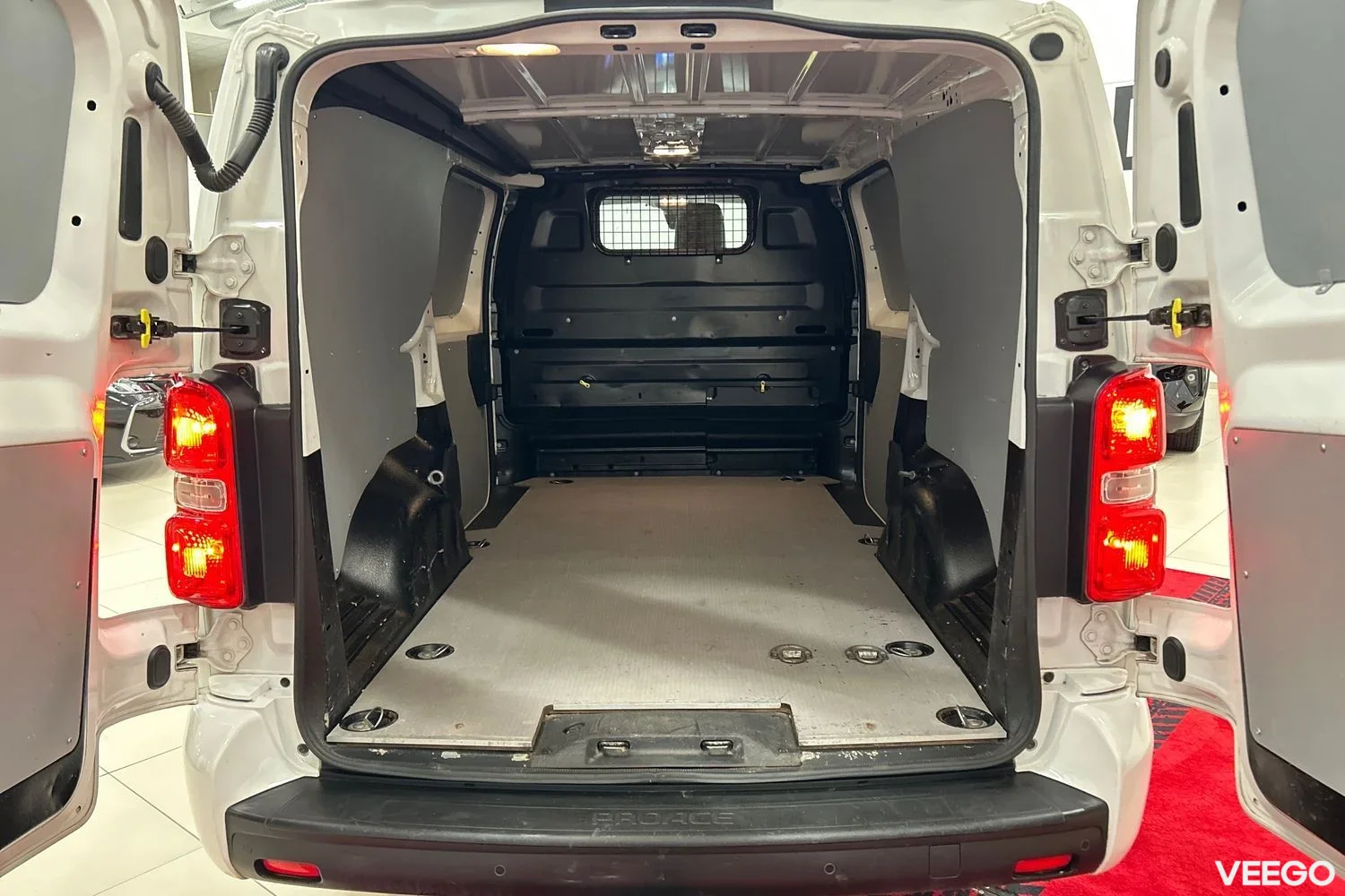 Toyota Proace Long Double Side Door Professional Plus 2 106kW
