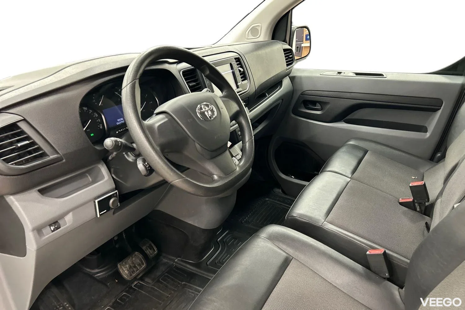 Toyota Proace Long Double Side Door Professional Plus 2 106kW