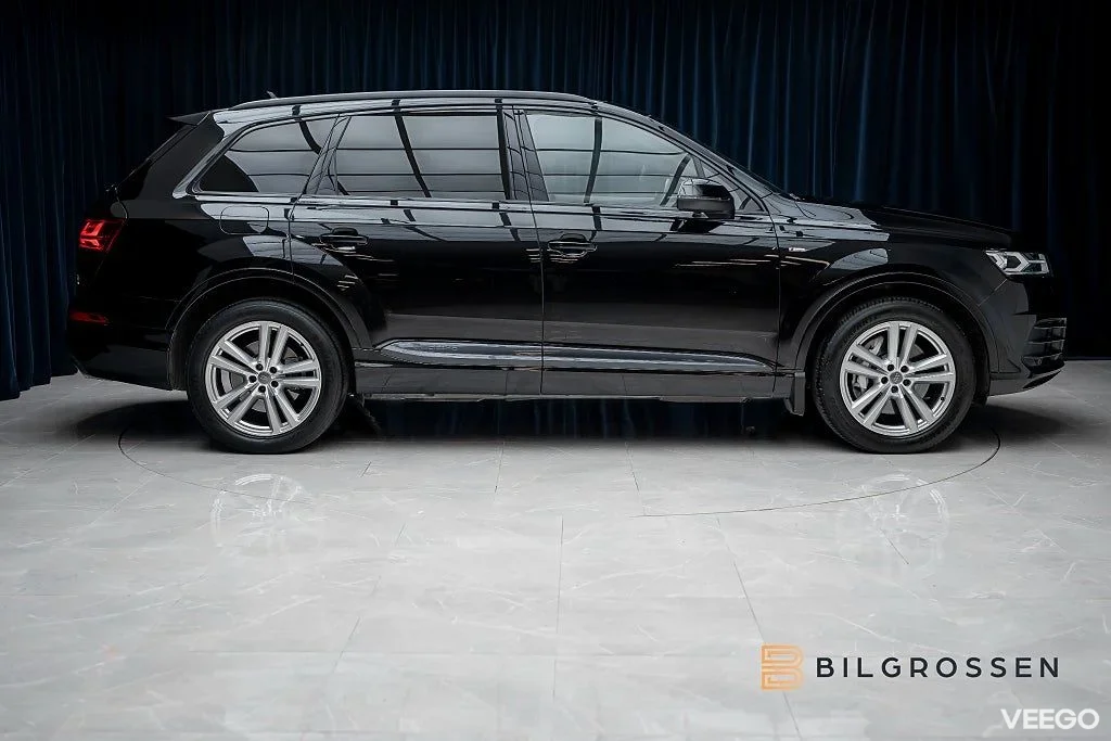 Audi Q7 3.0 TDI V6 ultra quattro S Line 7-Sits Panorama Dragkrok MOMS 160kW