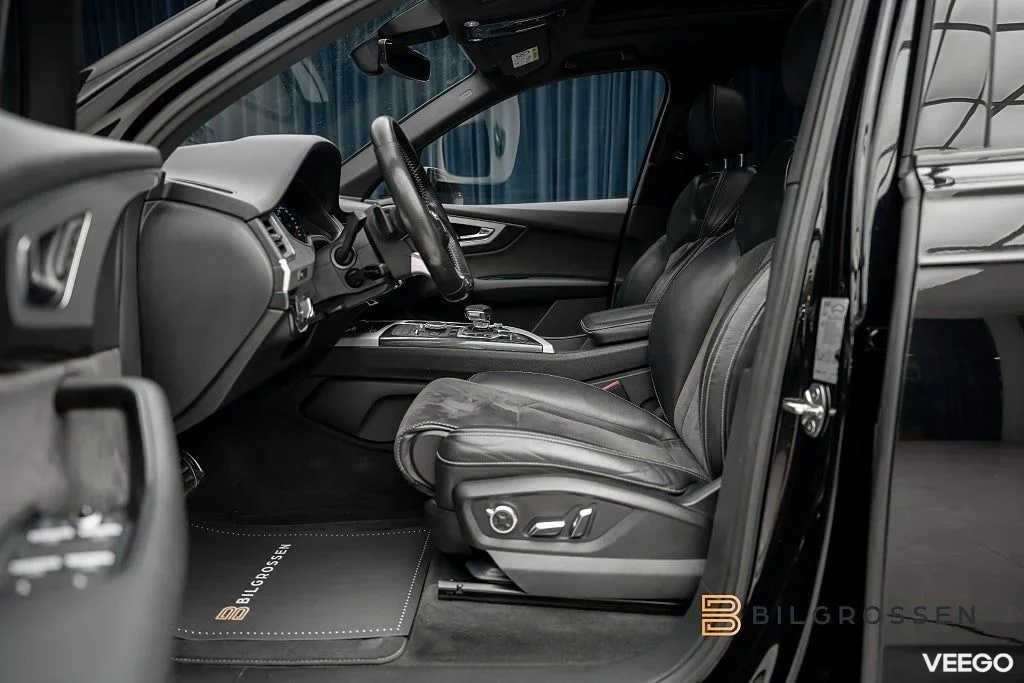 Audi Q7 3.0 TDI V6 ultra quattro S Line 7-Sits Panorama Dragkrok MOMS 160kW