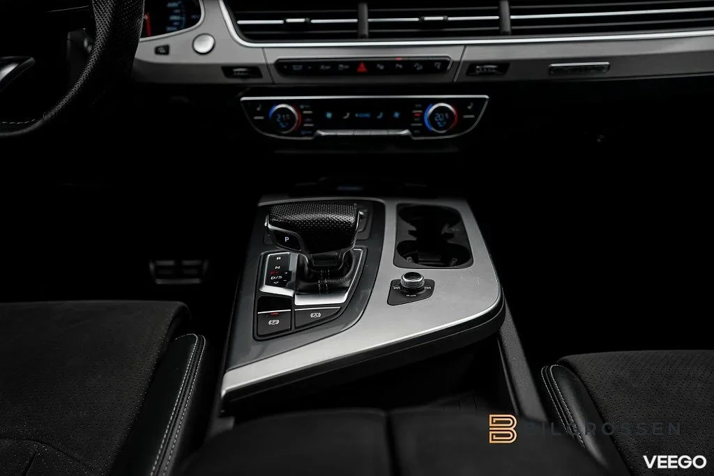 Audi Q7 3.0 TDI V6 ultra quattro S Line 7-Sits Panorama Dragkrok MOMS 160kW