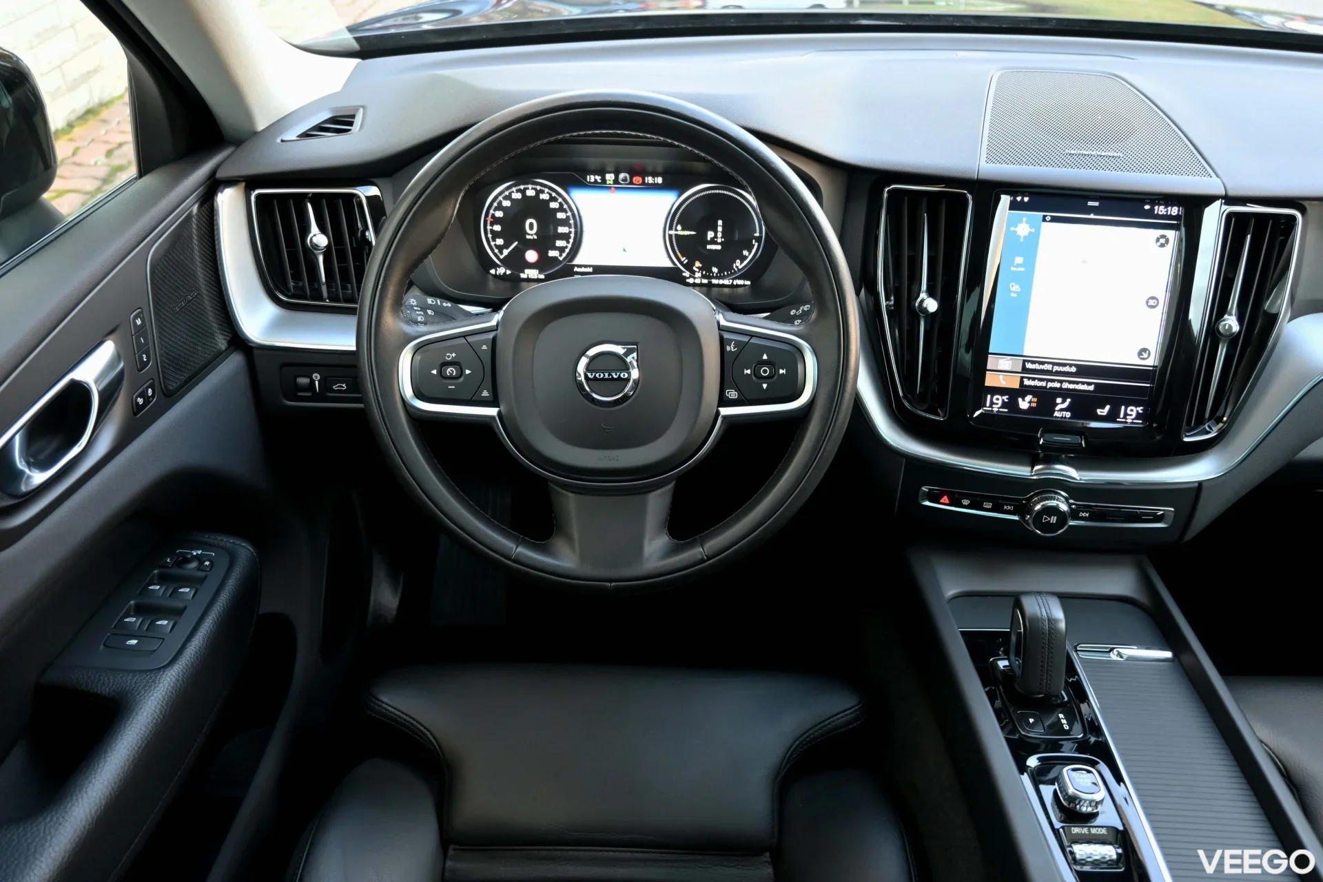 Volvo XC60 AWD R-DESIGN XENIUM INTELLI SAFE PRO 2 251kW