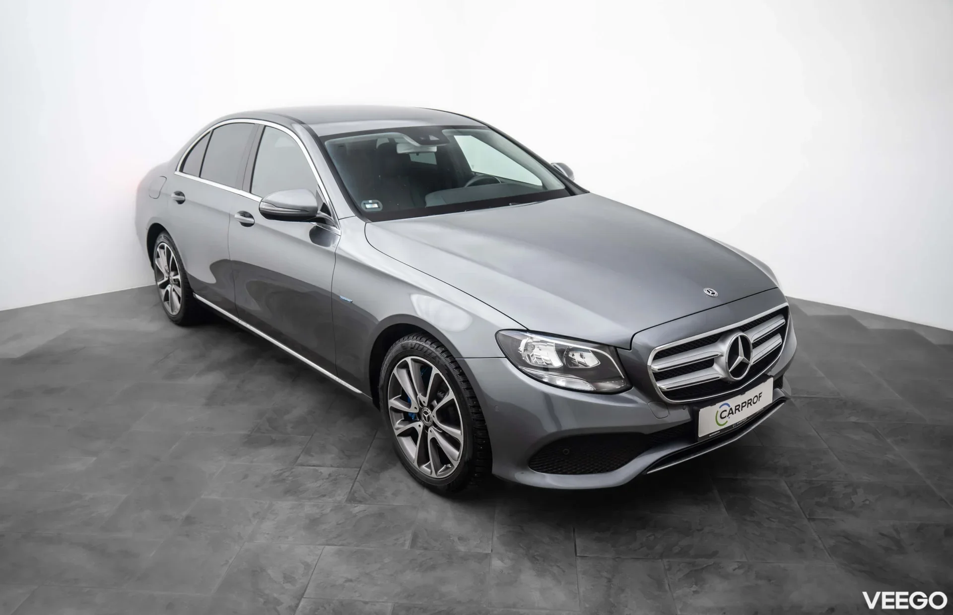Mercedes-Benz E350 e Avantgarde 2.0 210kW