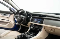 Jaguar XF 20d AWD 2.0 132kW thumbnail