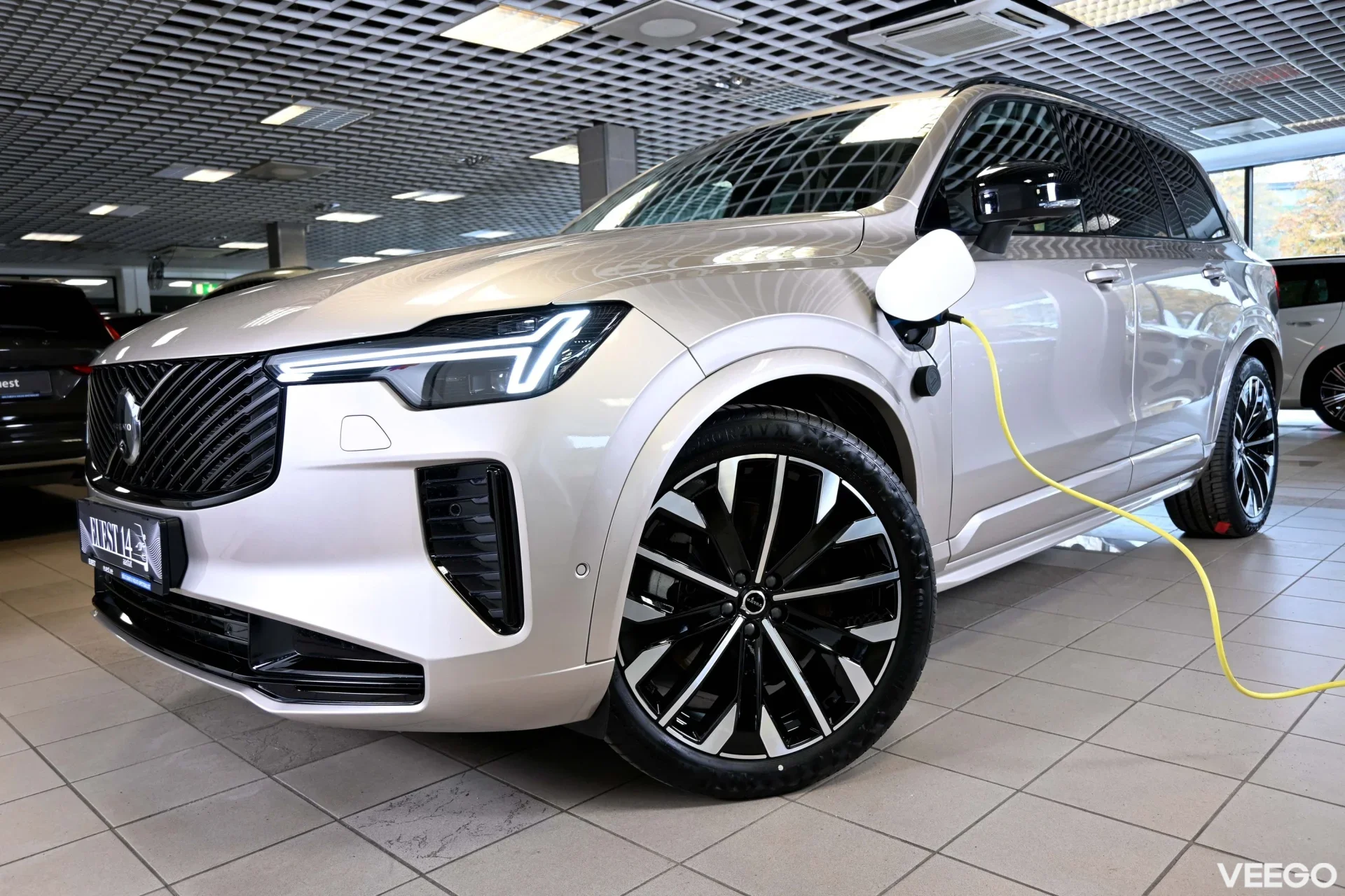 Volvo XC90 T8 TWIN ENGINE 7K AWD B&W 4C ULTRA DARK INTELLI SAFE PRO MY26 2 335kW