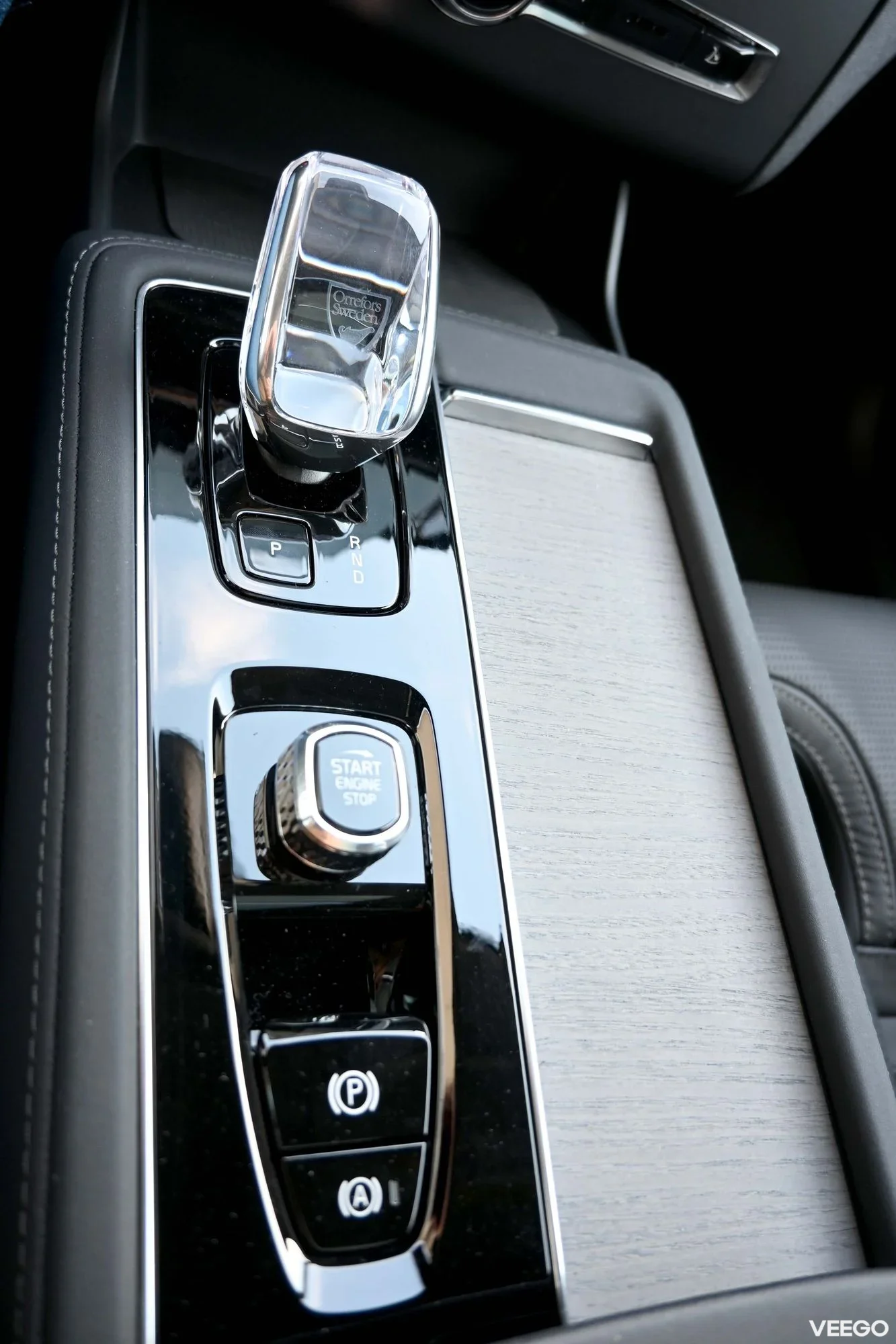 Volvo XC90 T8 TWIN ENGINE 7K AWD B&W 4C ULTRA DARK INTELLI SAFE PRO MY26 2 335kW