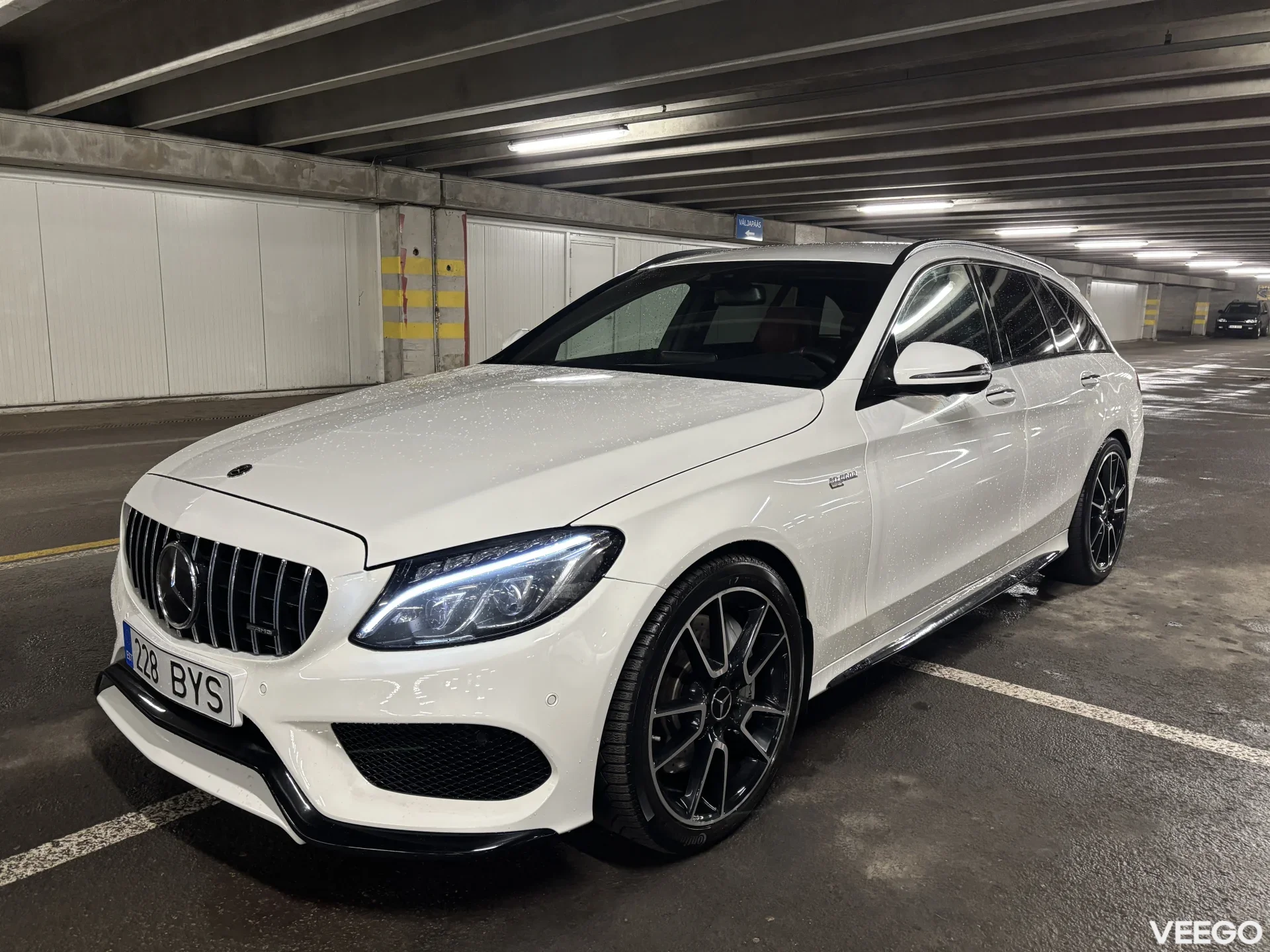 Mercedes-Benz C43 AMG 3.0 270kW
