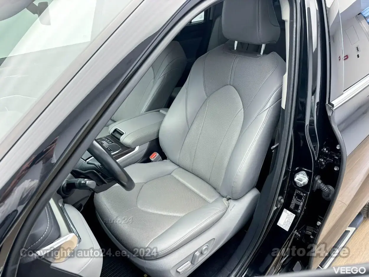 Toyota Highlander SUV HybridDynamic 2.5 140kW 2.5 140kW