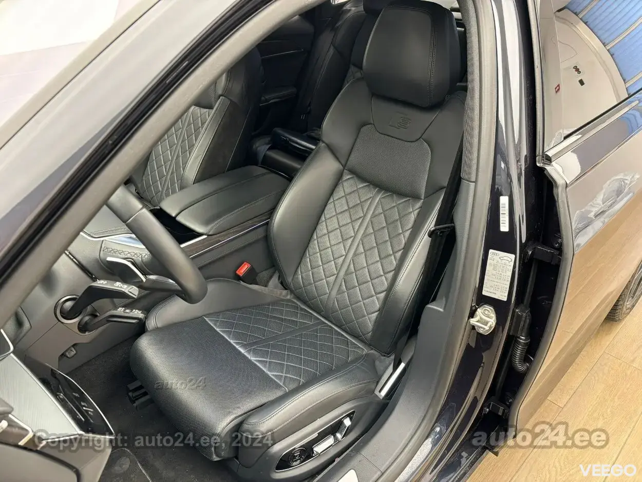 Audi A8 55 TFSI quattro 3.0 V6 250kW 3.0 250kW