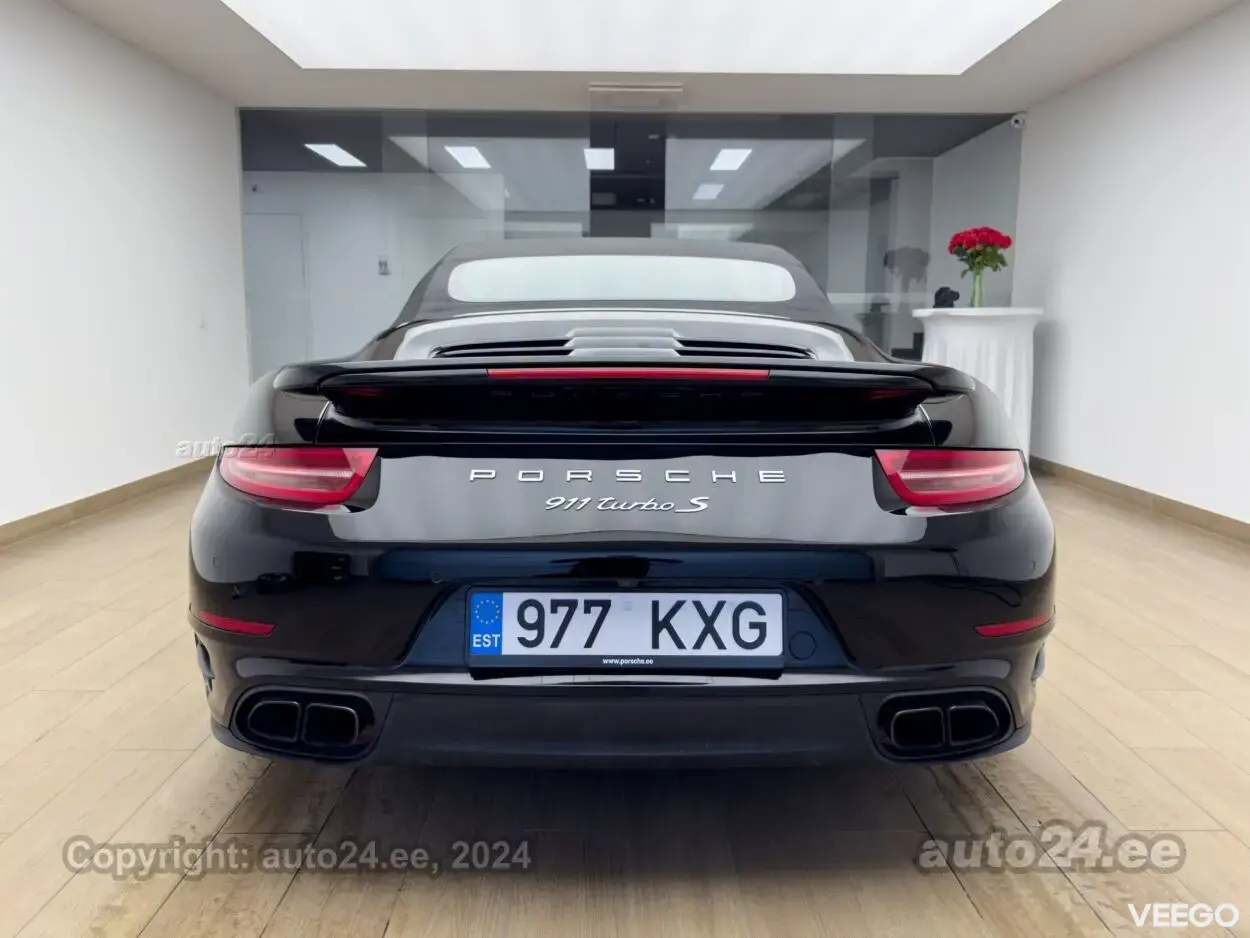 Porsche 911 Turbo S 3.8 412kW 3.8 412kW