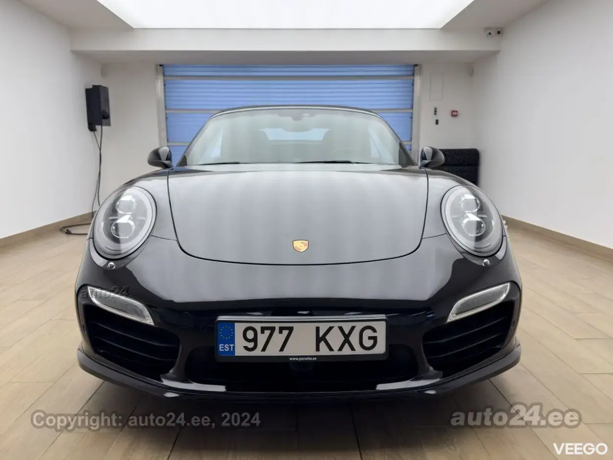 Porsche 911 Turbo S 3.8 412kW 3.8 412kW