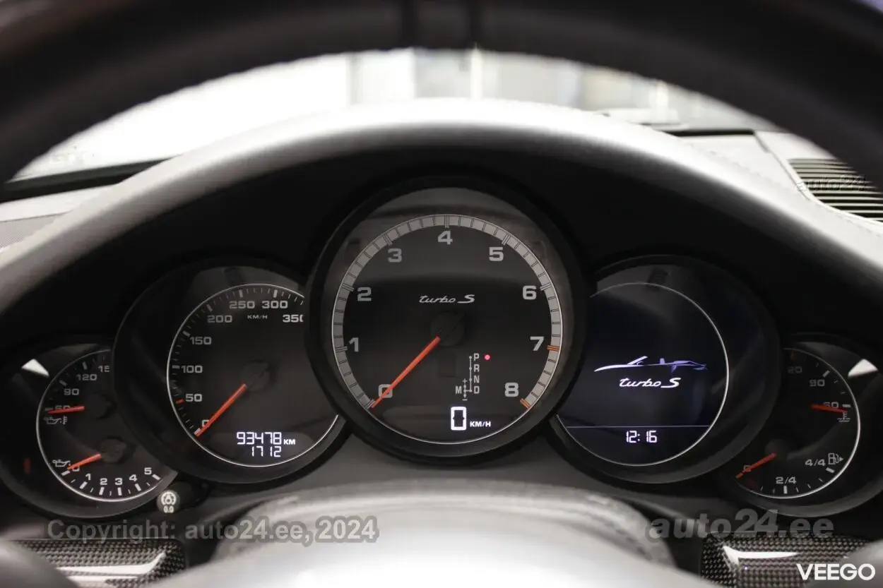 Porsche 911 Turbo S 3.8 412kW 3.8 412kW
